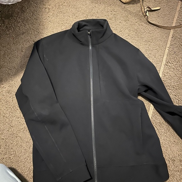 lululemon athletica Men's Black Zip-Up Sweater - Picture 3 of 6